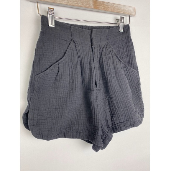 Z Supply Acres High Rise Gauze Pocket Shorts, Grey - Size XS - Picture 5 of 9